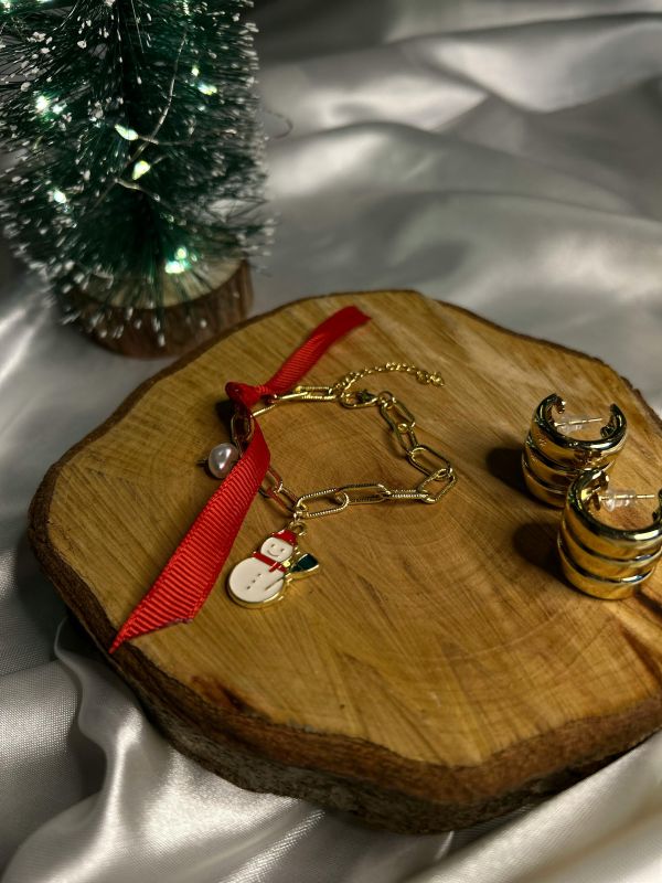 Sparkle this holiday with stunning christmas charms